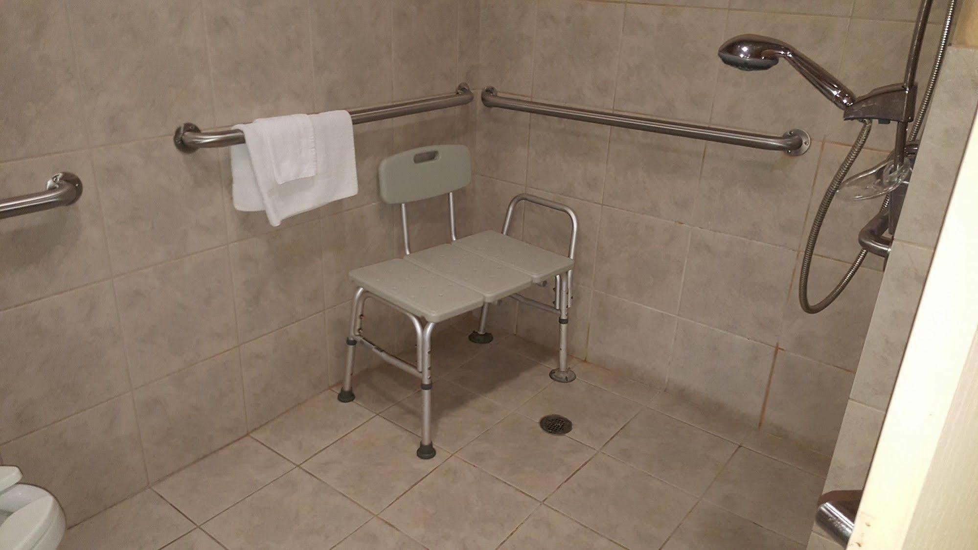 Budgetel Inn And Suites Hearne Esterno foto
