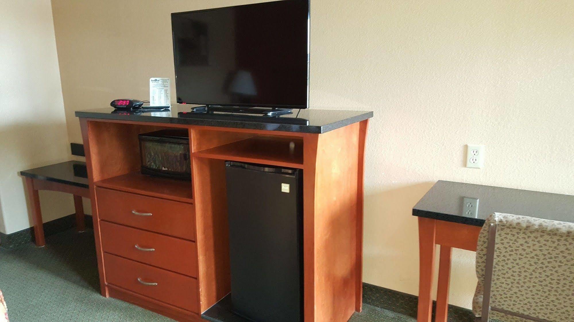 Budgetel Inn And Suites Hearne Esterno foto