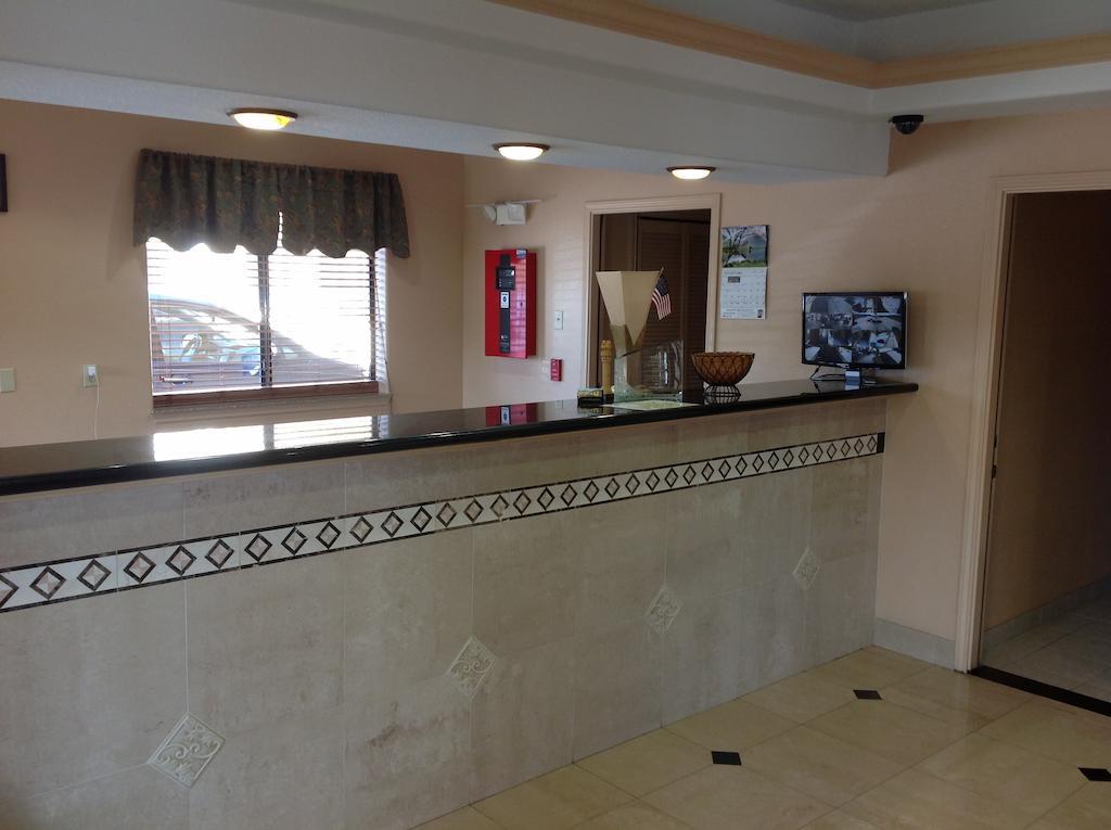 Budgetel Inn And Suites Hearne Esterno foto